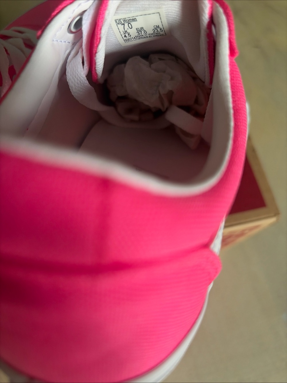 VANS Old Skool Pink/White Canvas Low Top Lace-Up Sneakers Women’s US Size 7 NWT - Picture 8 of 10
